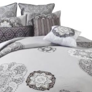 IDENTITY ANNIKA EMBROIDERED SILVER KING DUVET COVER AND SHAMS SET - 3PC